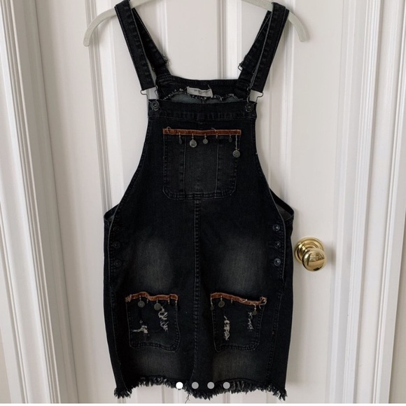 LF Dresses & Skirts - LF Black Overall Dress